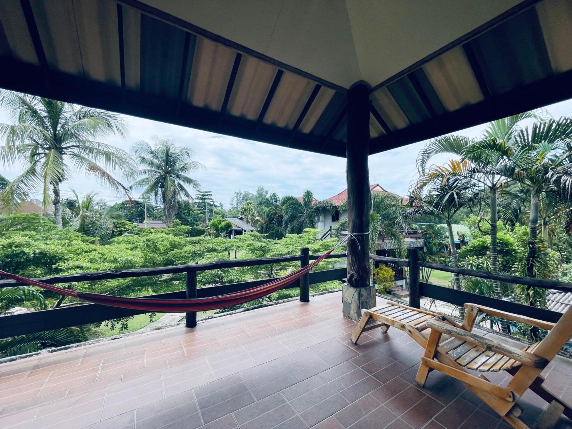 Markhouse Bungalow Ko Kut Exterior foto