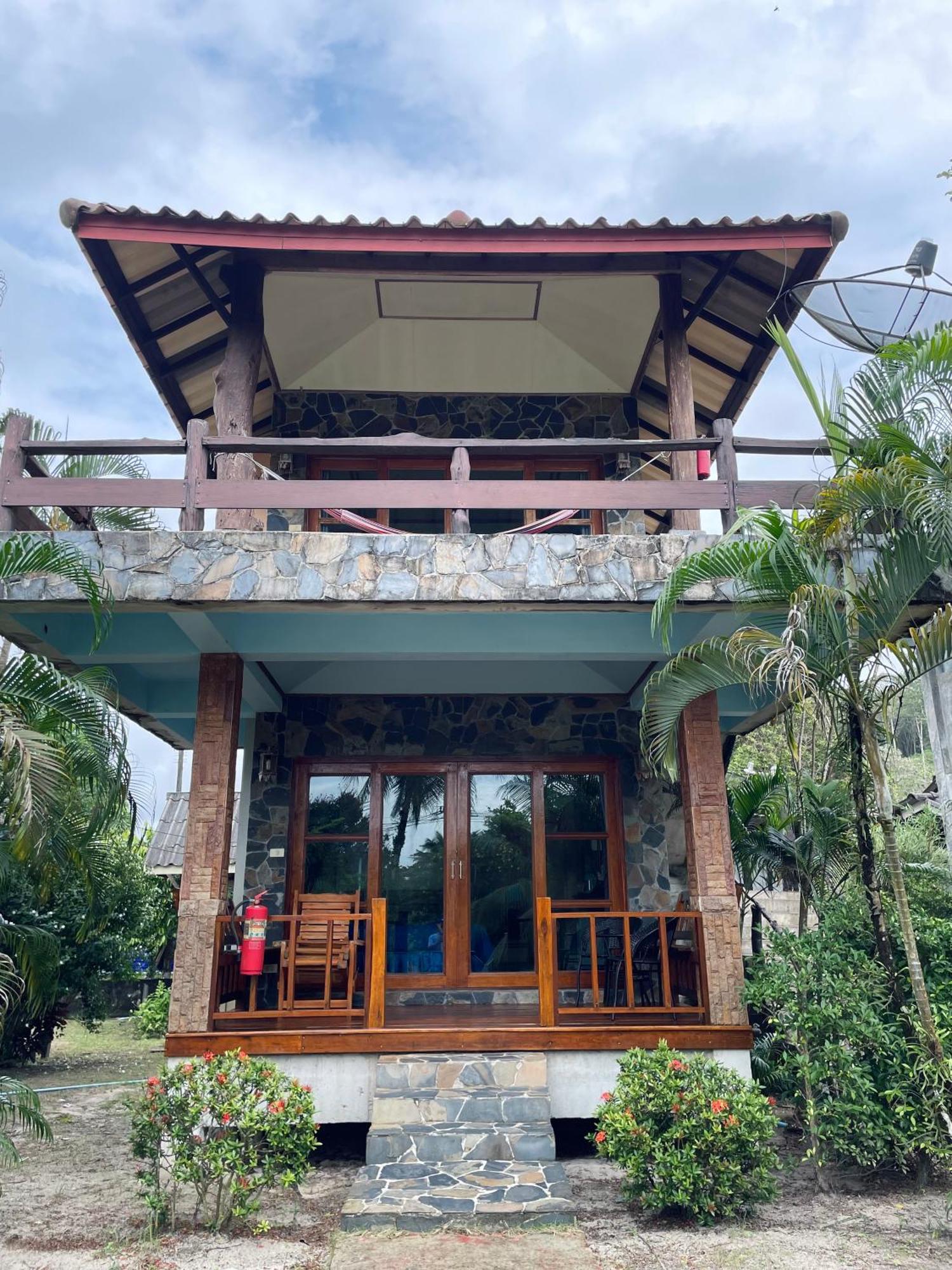 Markhouse Bungalow Ko Kut Exterior foto
